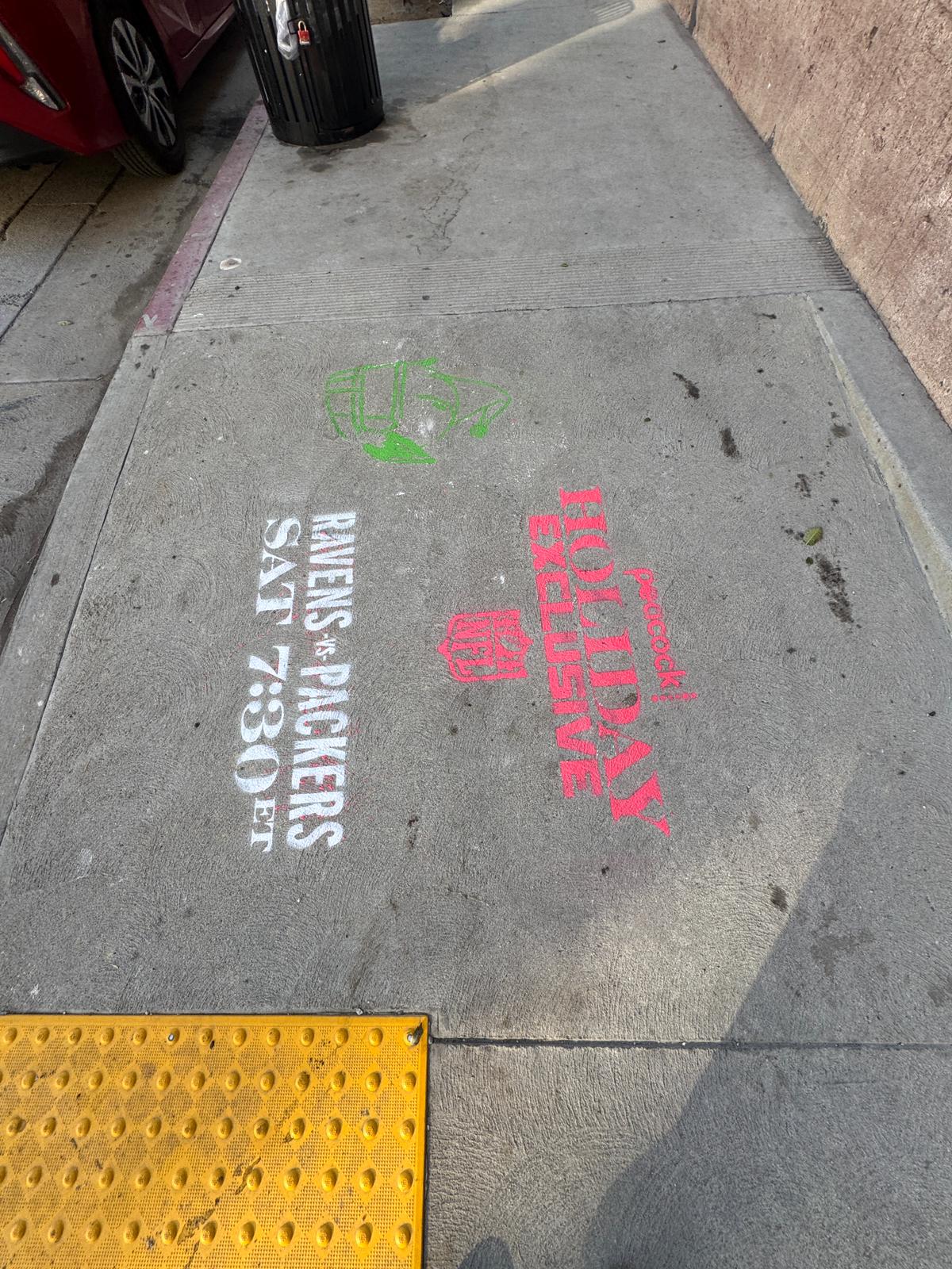 Stencil 25.5 Arts District Mateo St